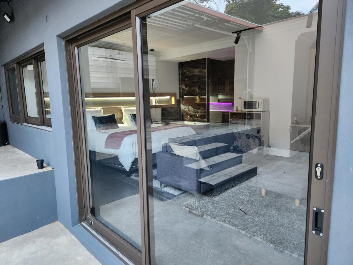 17 On Buffalo Johannesburg Exterior photo