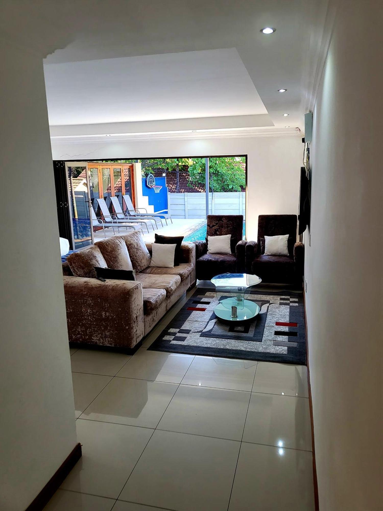 17 On Buffalo Johannesburg Exterior photo